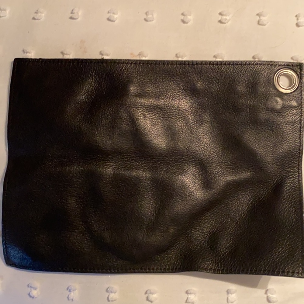 traded - Picture 2 of 3